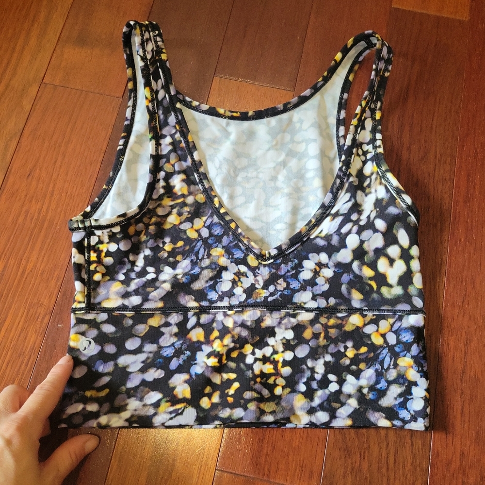 Lululemon workout top